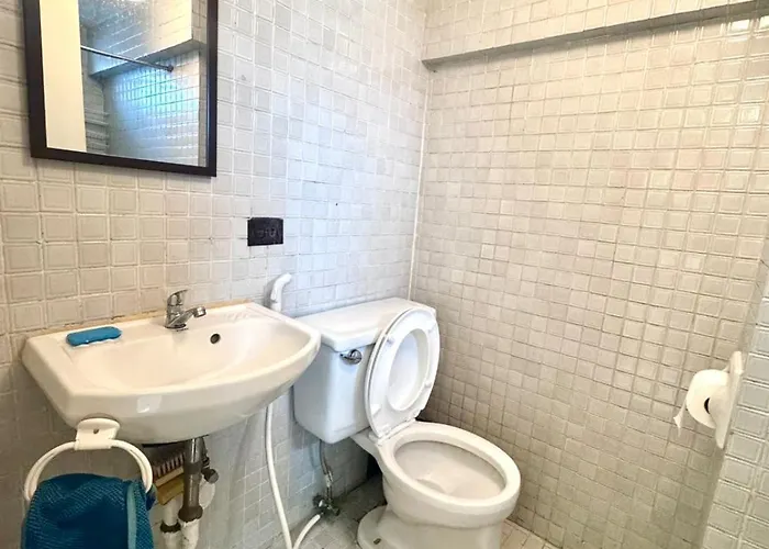 10 Mins To Ali Mall With Parking And Netflix Cook * Manila